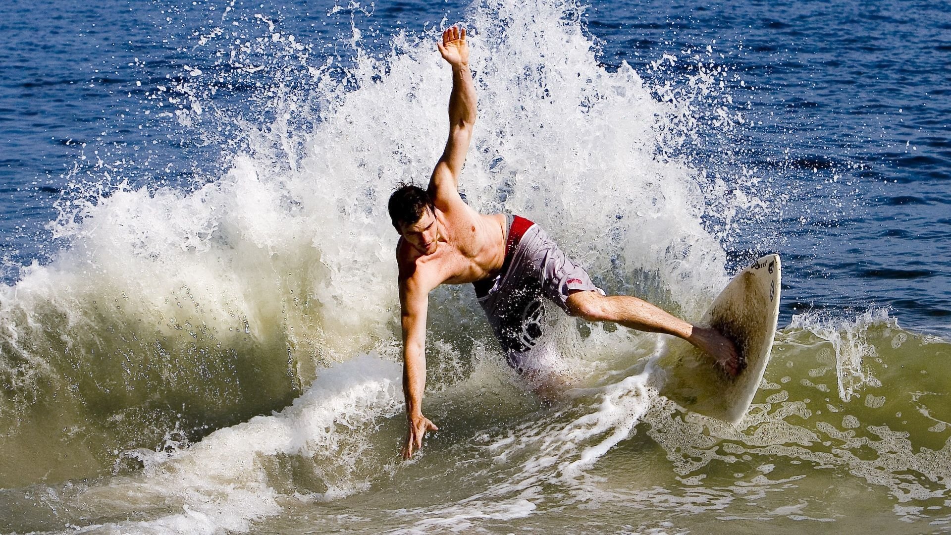 全国羽毛球锦标赛圆满落幕 新星闪耀老将坚守